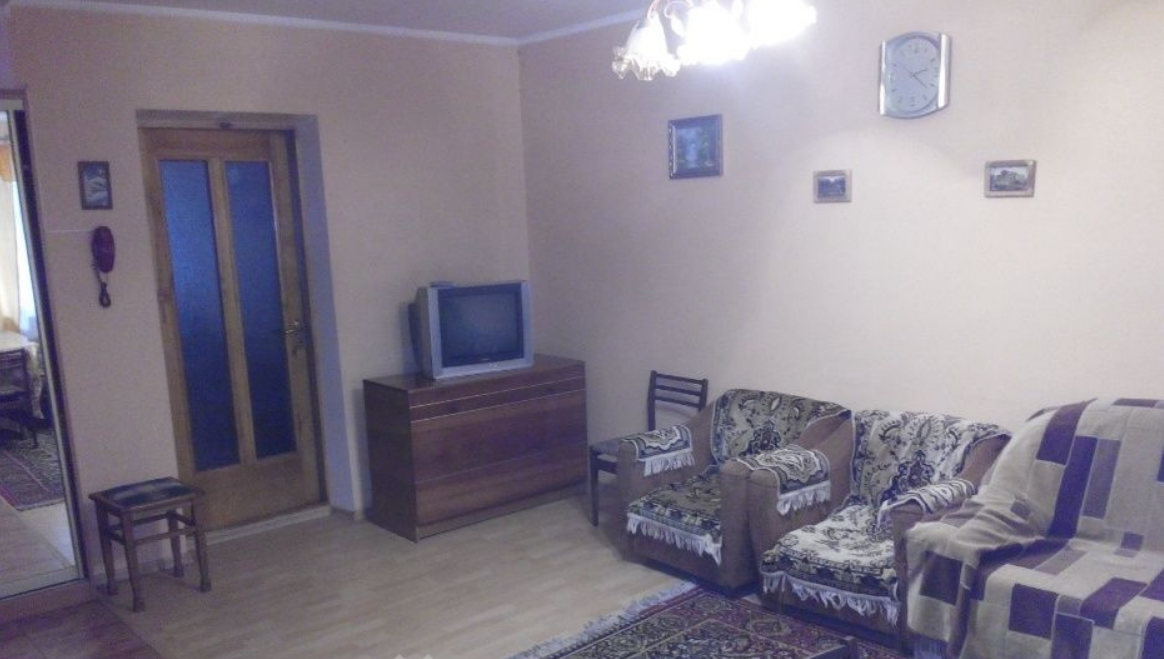 Продаж 2-кімнатної квартири 38 м², Польська вул.