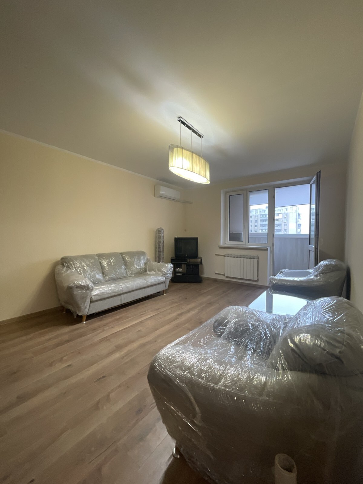 Продаж 2-кімнатної квартири 51.7 м², Інглезі вул., 3/1