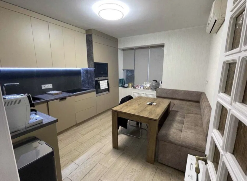 Продажа 3-комнатной квартиры 85 м², Академическая ул.