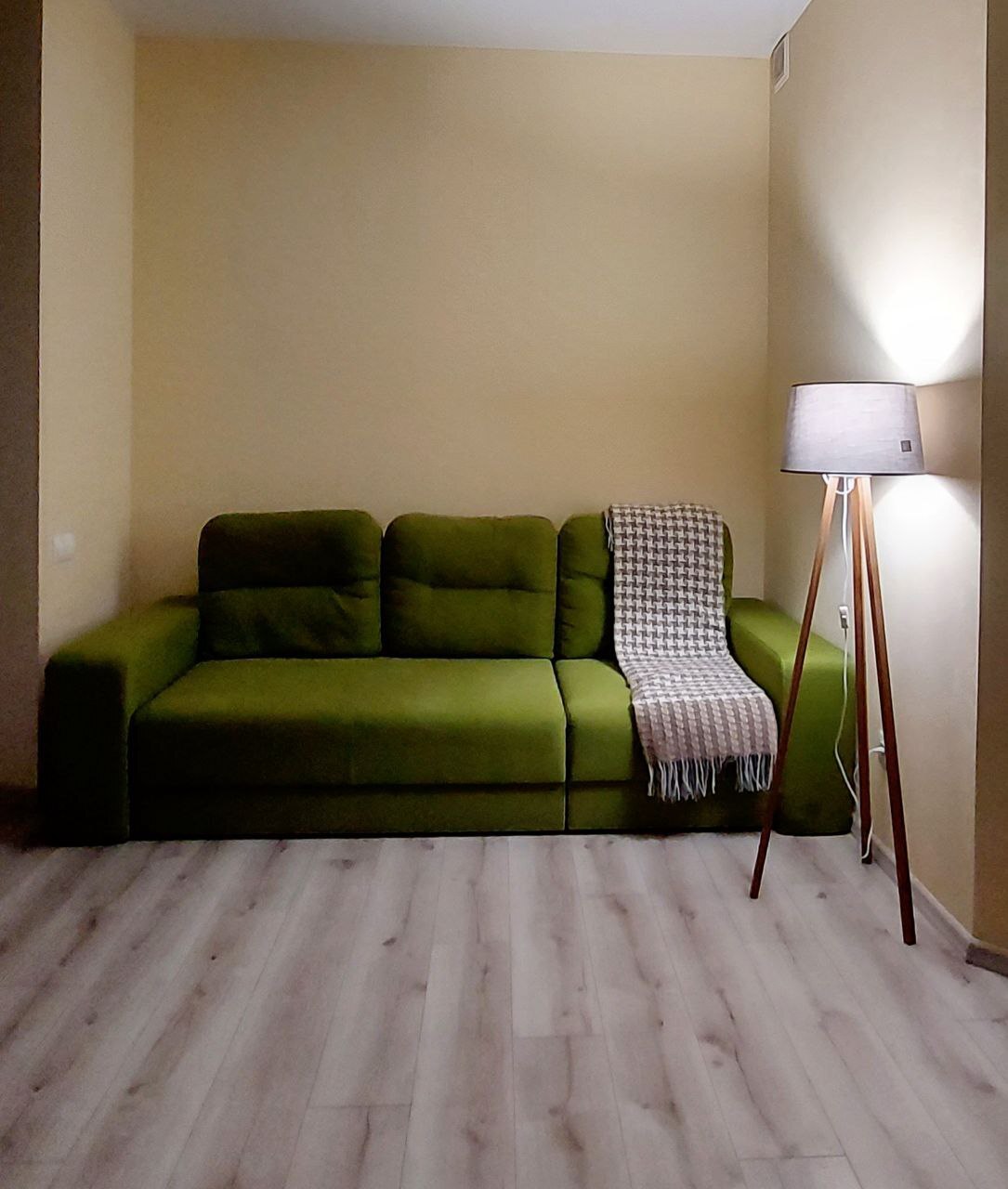 Оренда 2-кімнатної квартири 51 м², Сімферопольська вул.