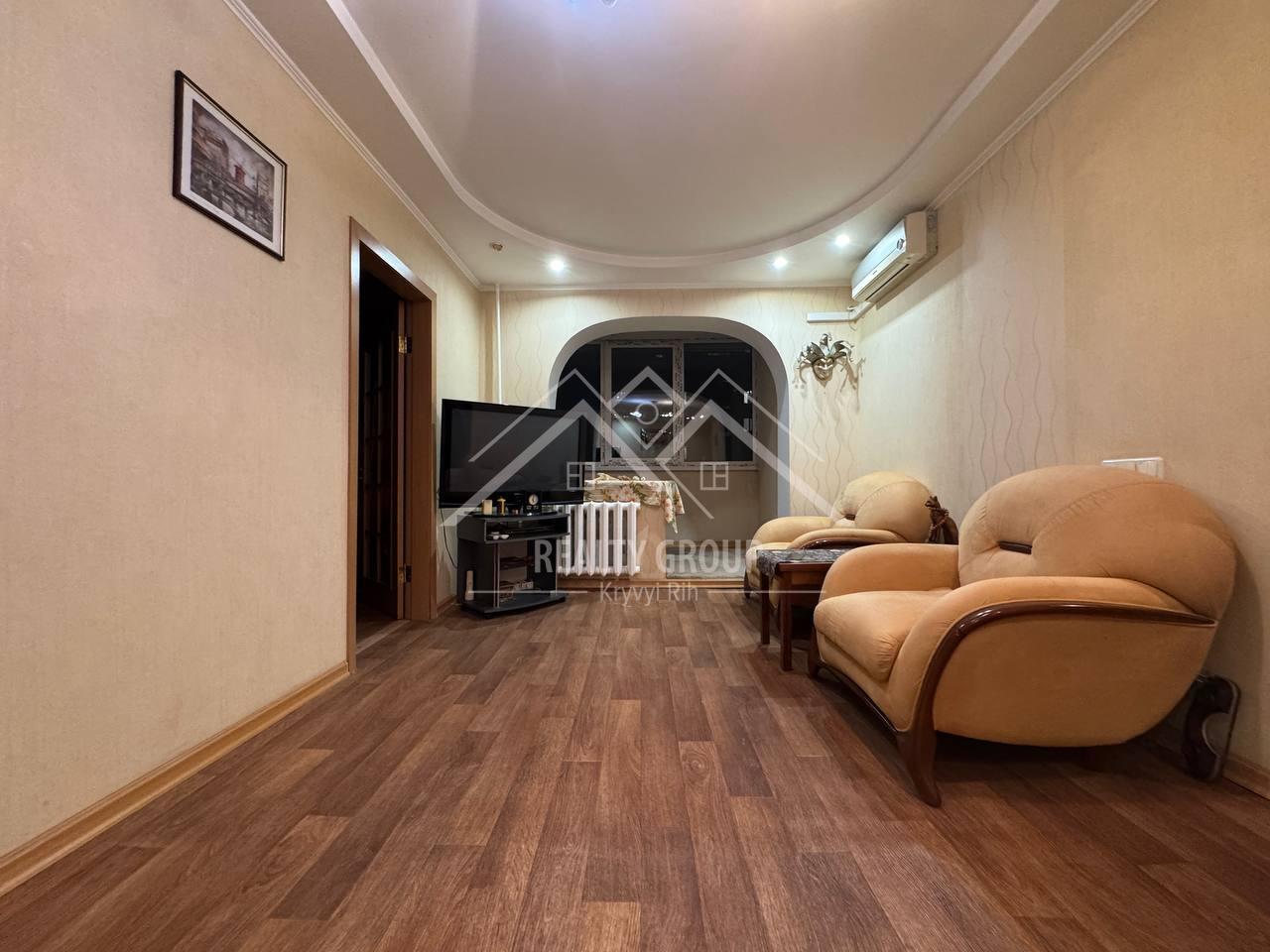 Продажа 3-комнатной квартиры 56.8 м², Украинская ул.