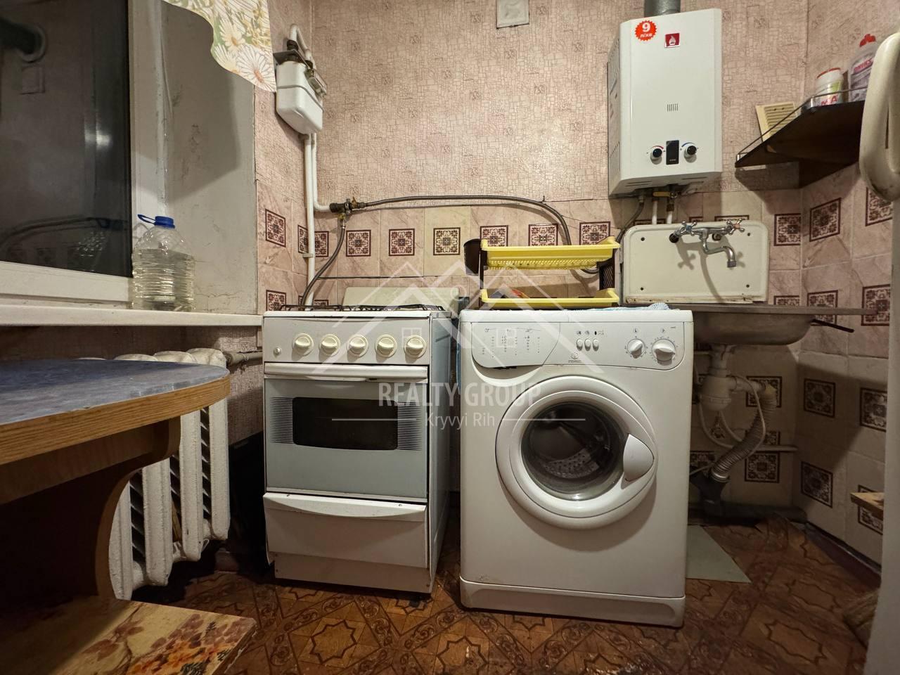 Продажа 2-комнатной квартиры 43.7 м², Украинская ул.