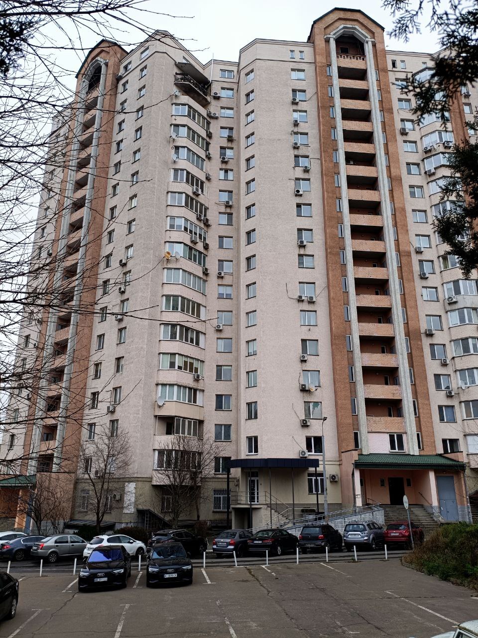 Продажа 2-комнатной квартиры 90 м², Николая Голего ул., 5