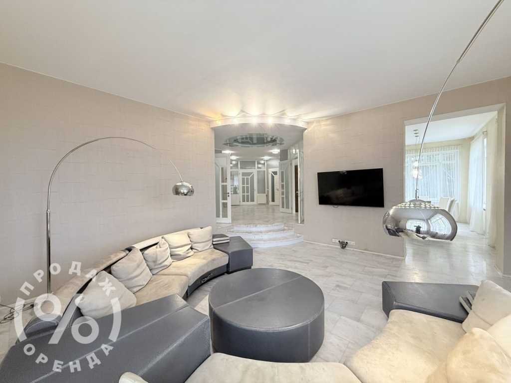 Оренда будинку 478 м², Волзька вул., 24