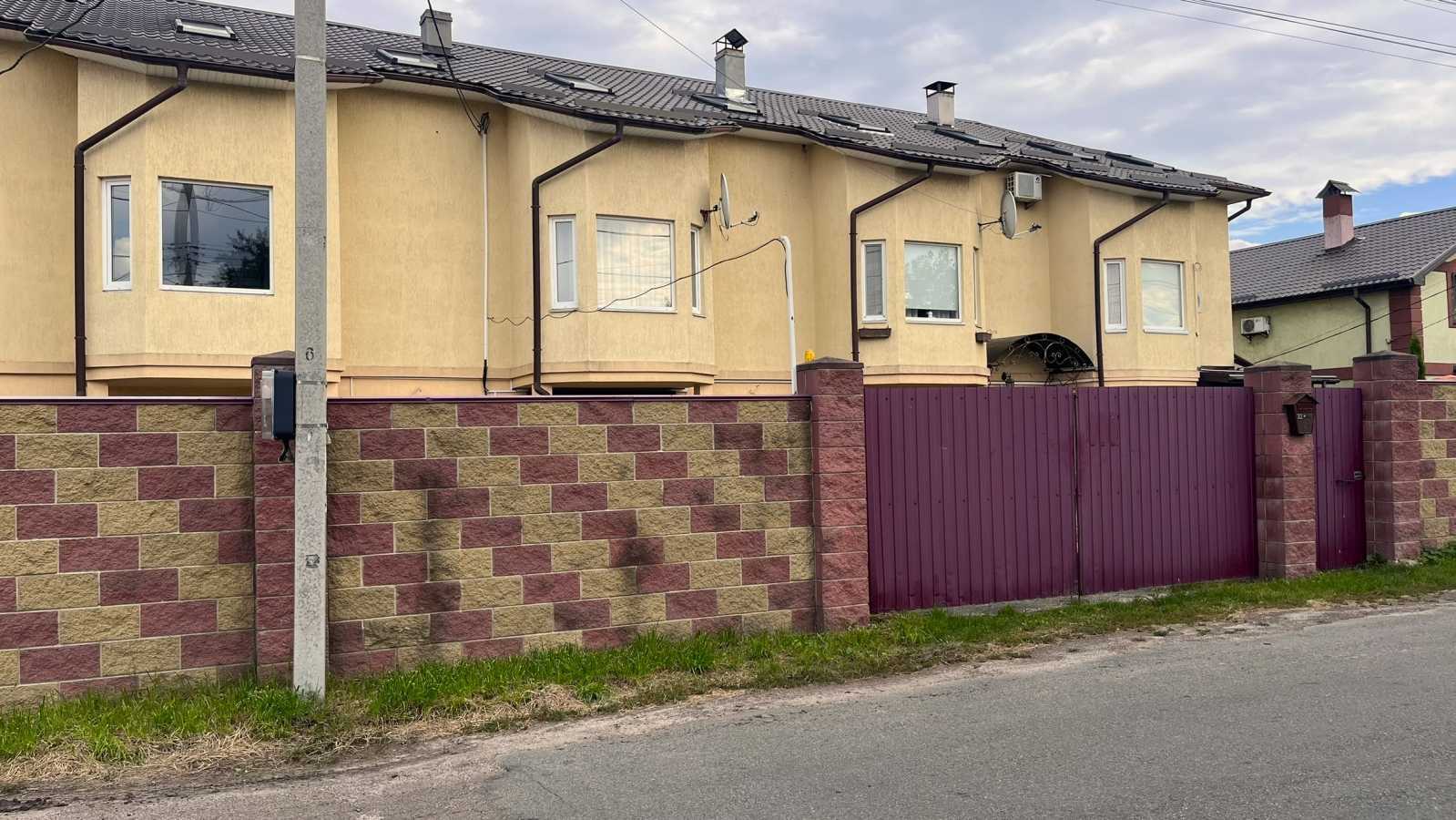 Продаж таунхауса 169.6 м², Яцютівка вул., 22