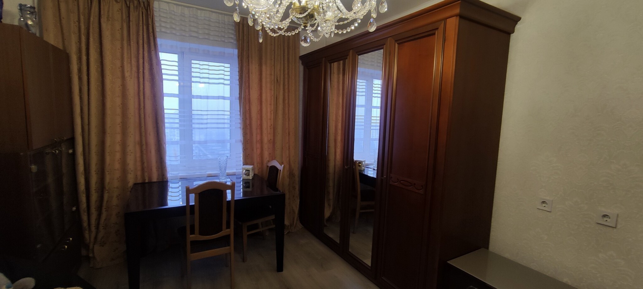 Оренда 2-кімнатної квартири 56 м², Чорнобильська вул., 12