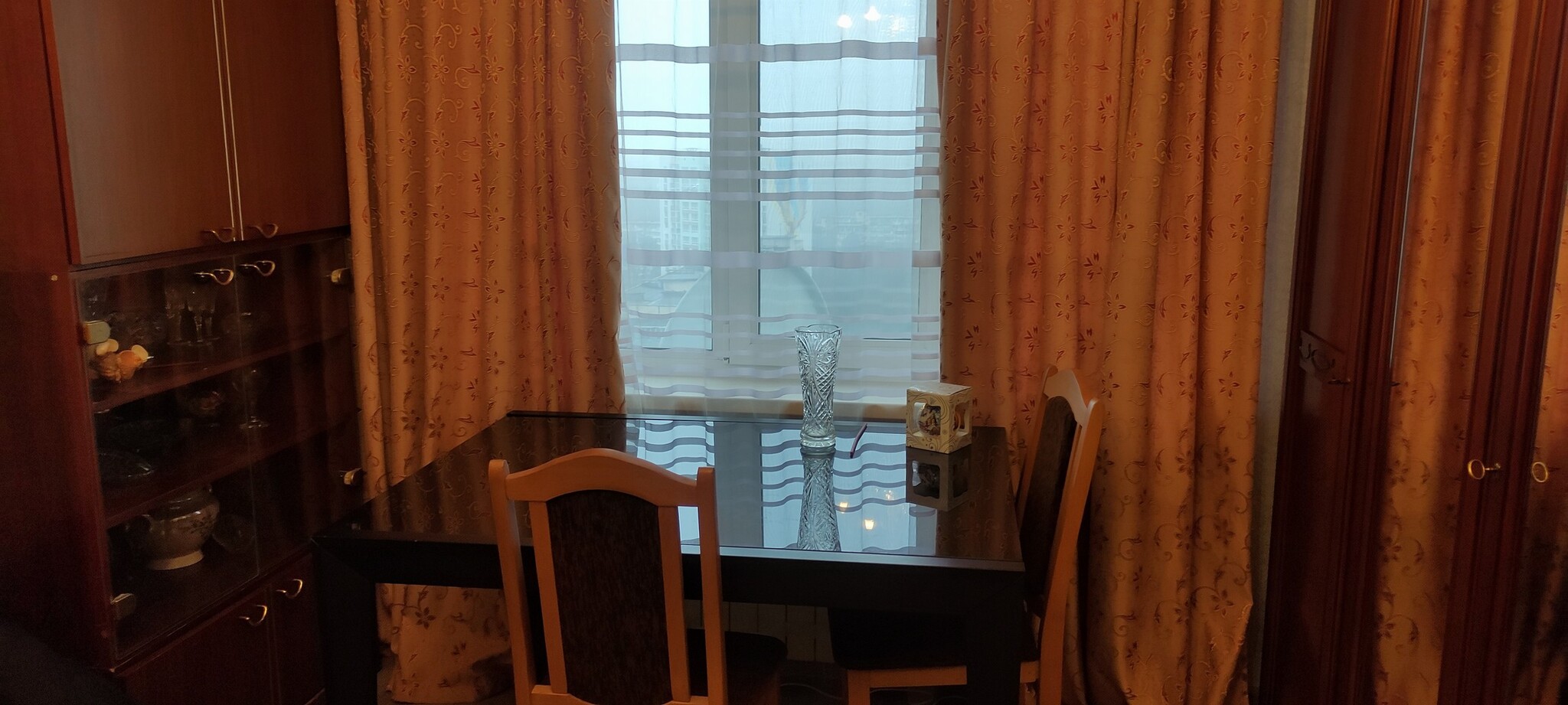 Оренда 2-кімнатної квартири 56 м², Чорнобильська вул., 12