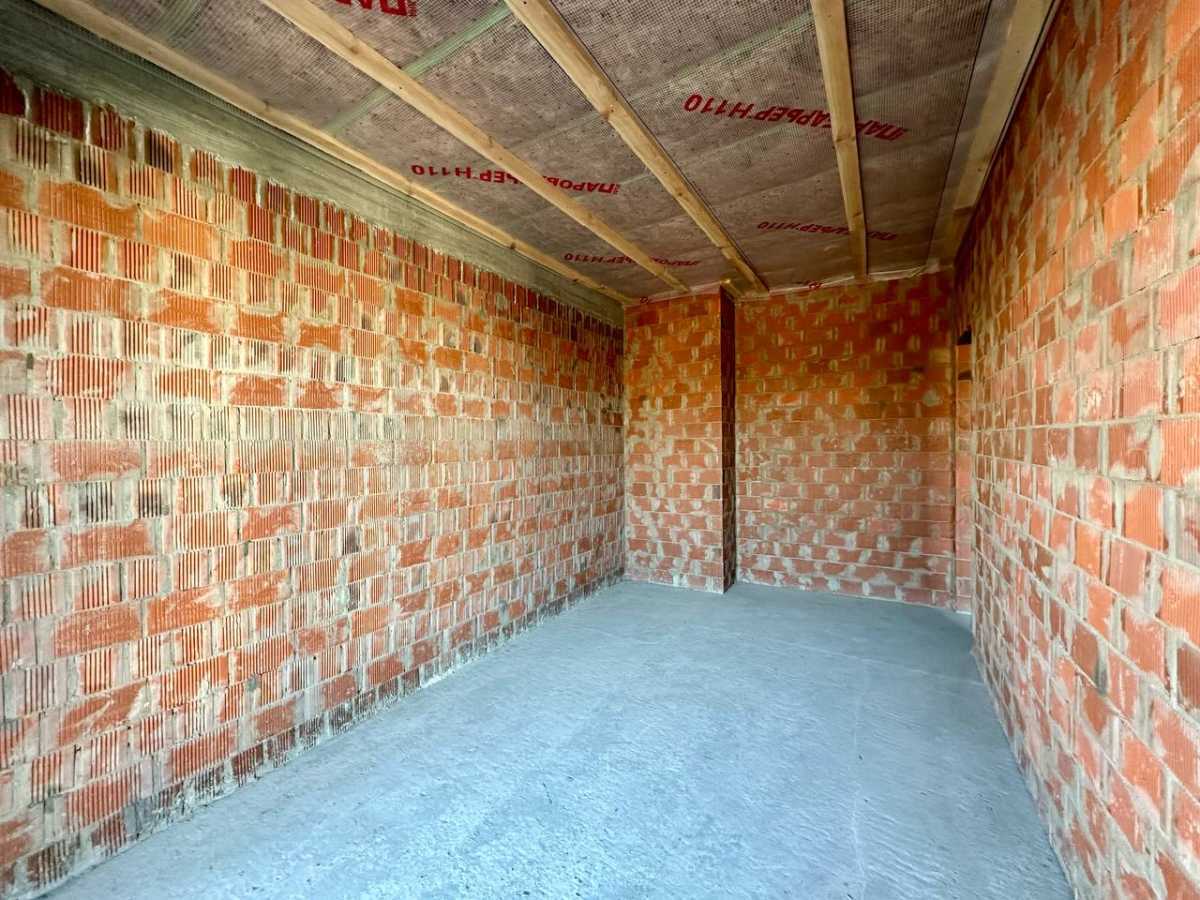 Продажа 3-комнатной квартиры 71 м², Святопетровского ул., 34