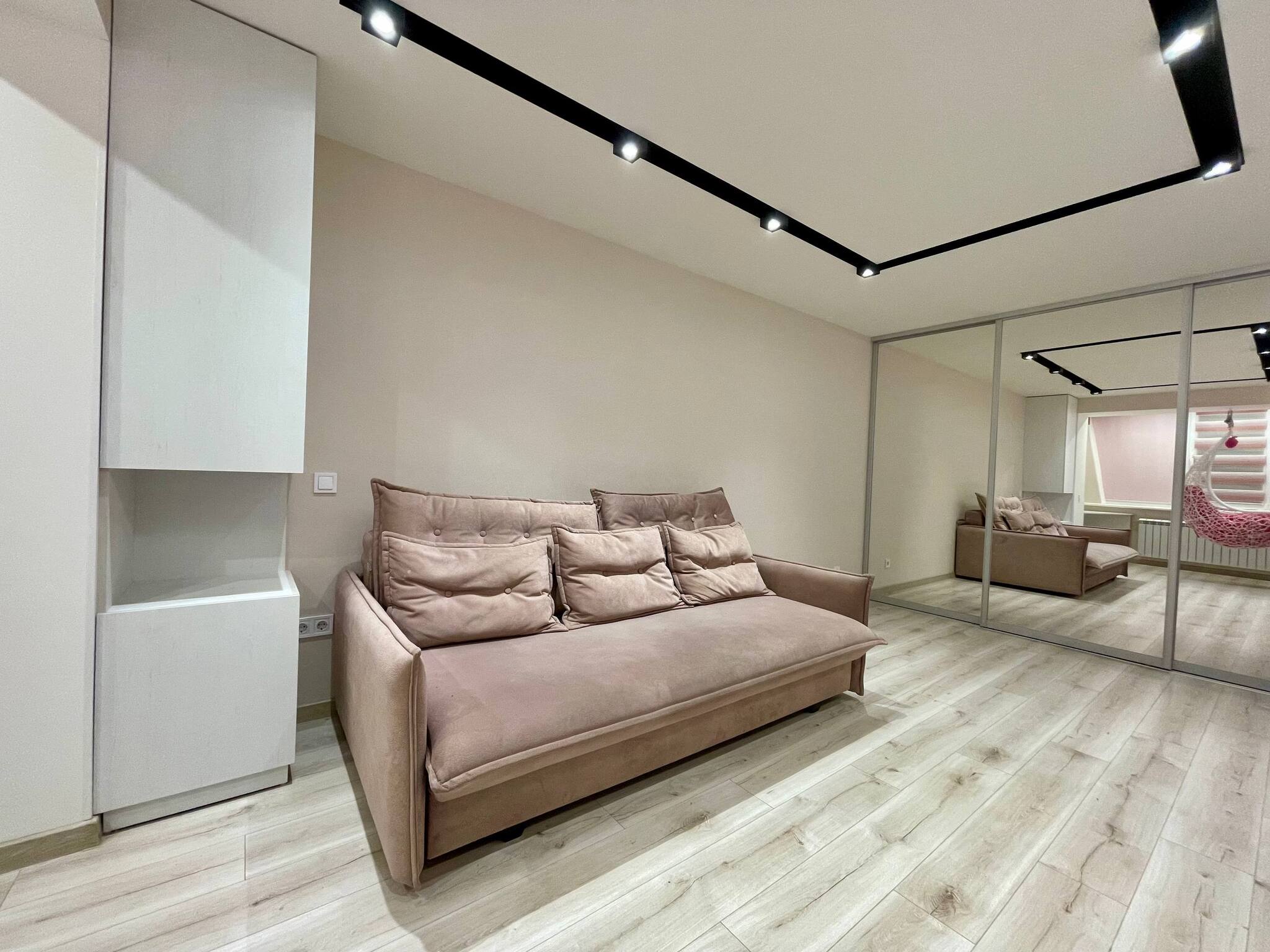 Продаж 2-кімнатної квартири 53 м², Слави бул.