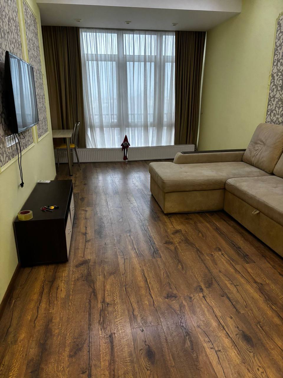 Аренда 1-комнатной квартиры 49 м², Евпаторийская ул.