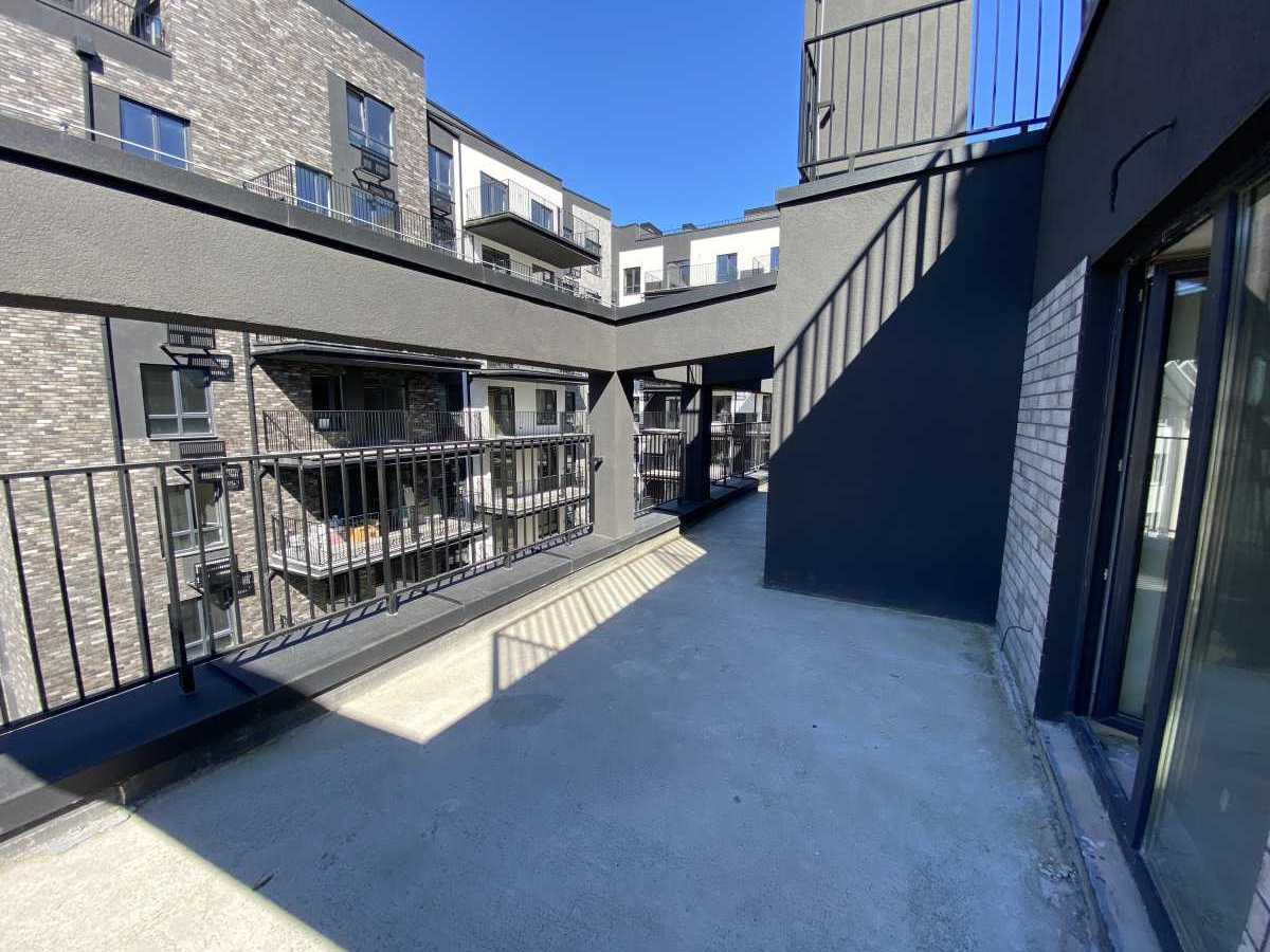 Продажа 2-комнатной квартиры 101.2 м², Украинская ул., 1б/1