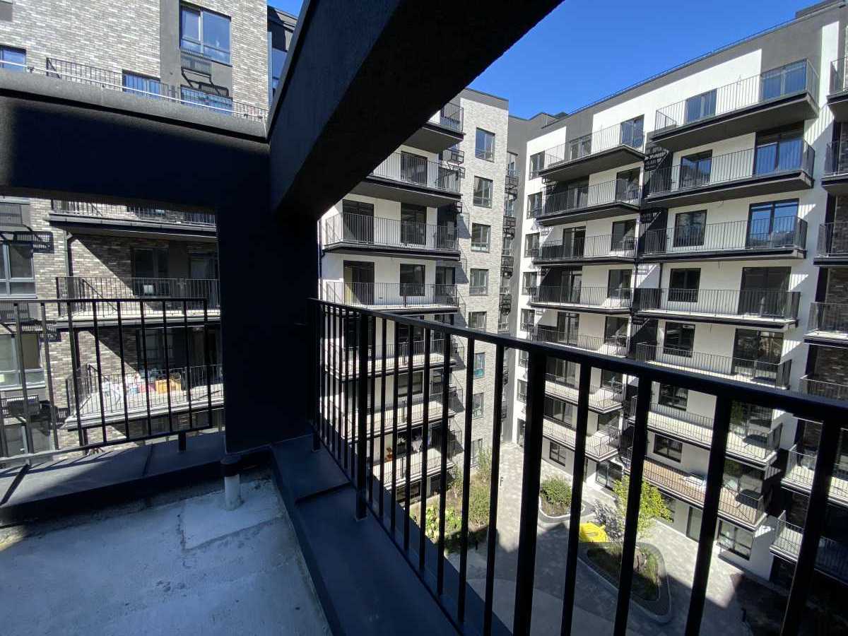 Продажа 2-комнатной квартиры 101.2 м², Украинская ул., 1б/1