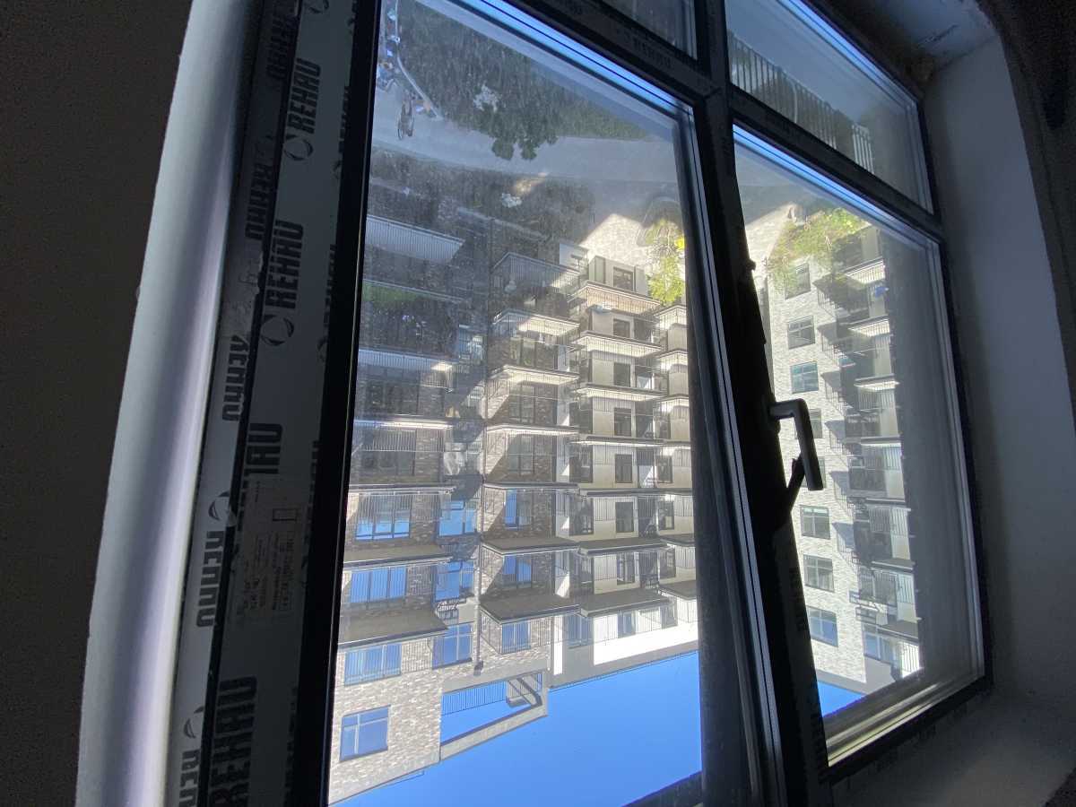 Продажа 2-комнатной квартиры 101.2 м², Украинская ул., 1б/1