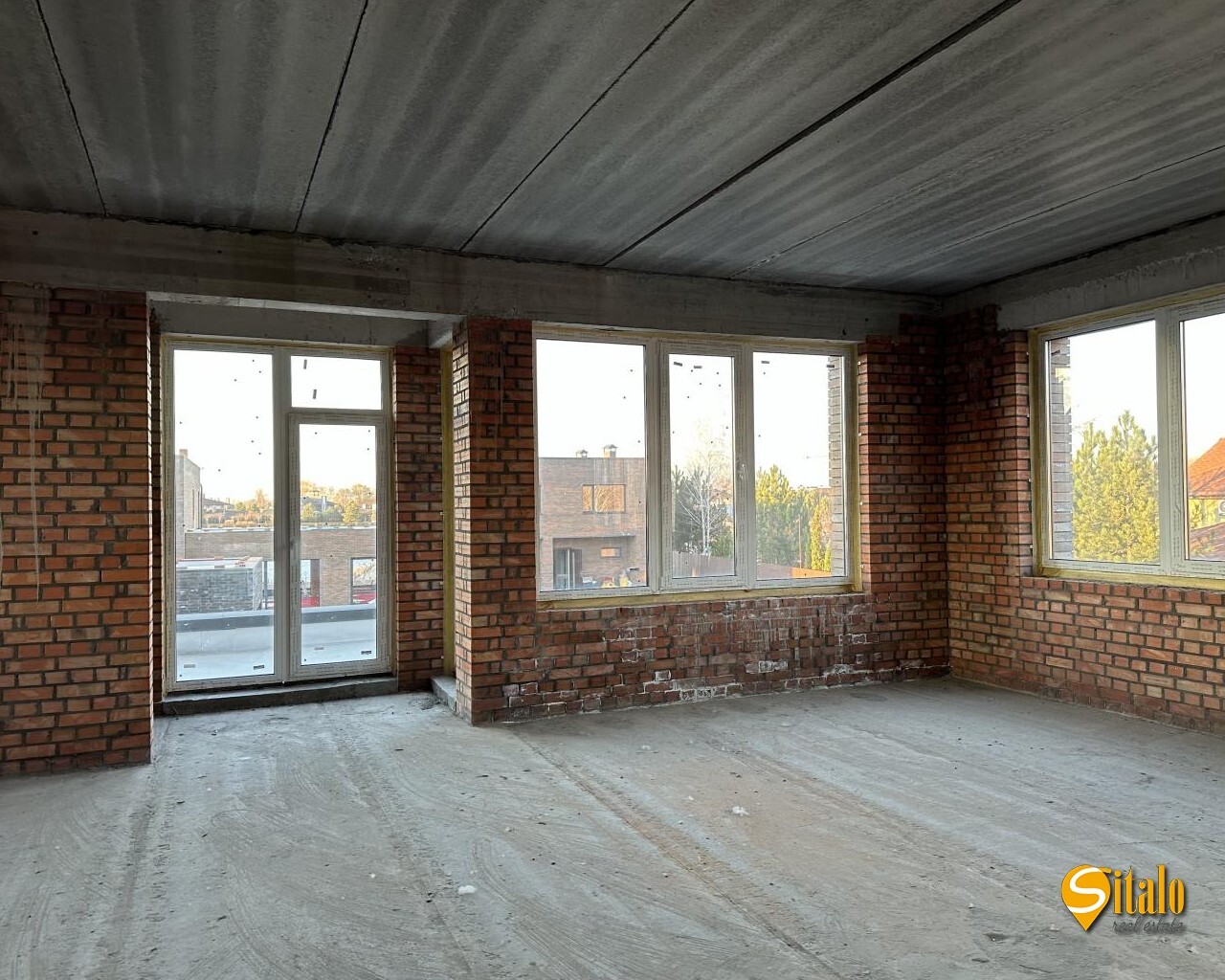 Продаж будинку 215 м²