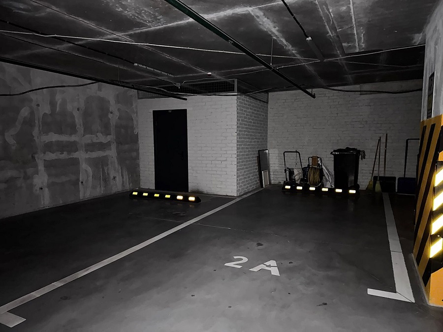 Оренда парковки 18 м², Кудрявська вул., 24А