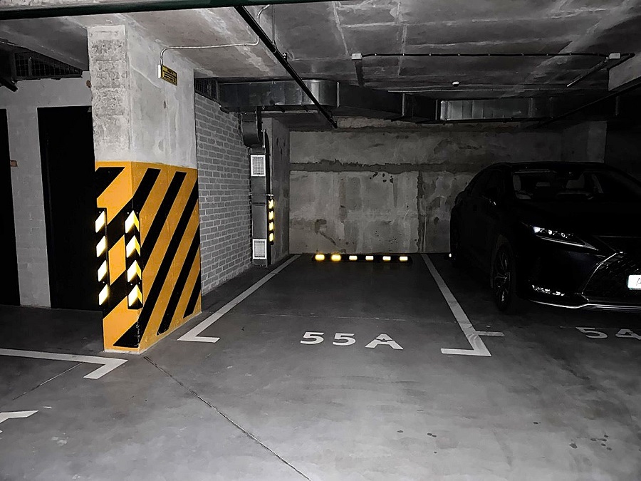 Оренда парковки 18 м², Кудрявська вул., 24А