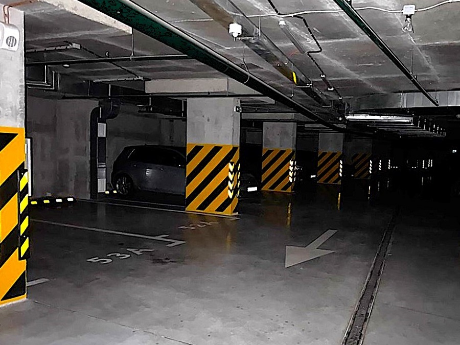 Оренда парковки 18 м², Кудрявська вул., 24А