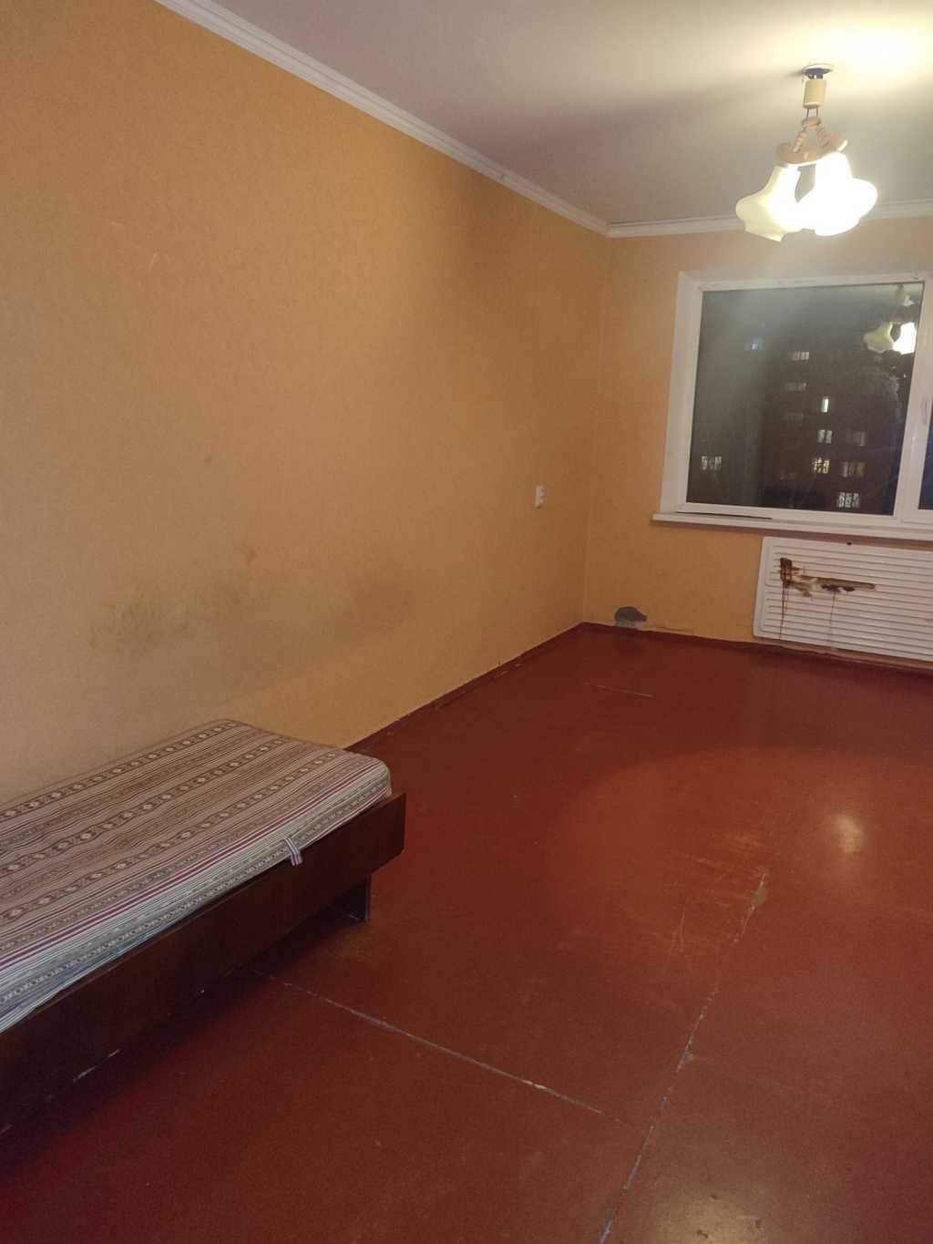 Продажа 3-комнатной квартиры 68.4 м², Рєпіна