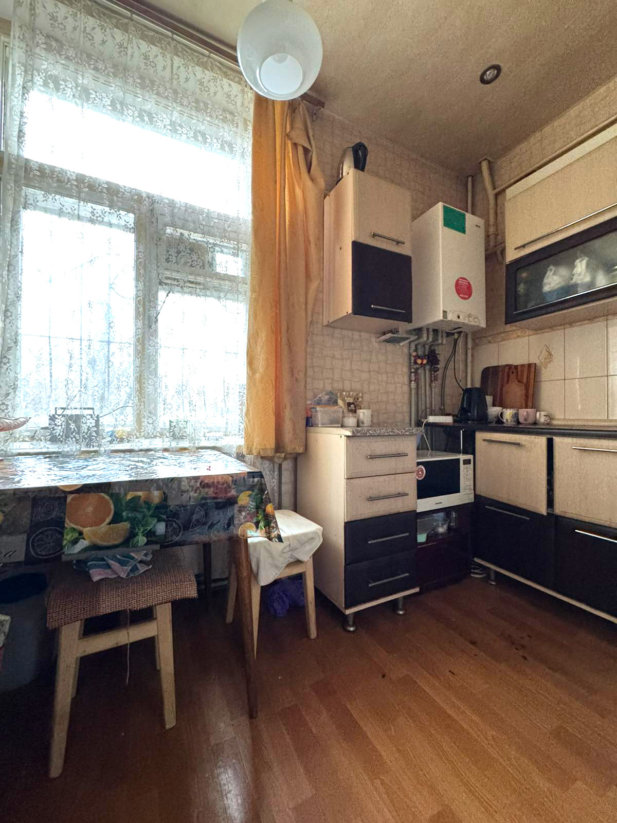 Продаж 2-кімнатної квартири 62.4 м², Героїв пл., 8