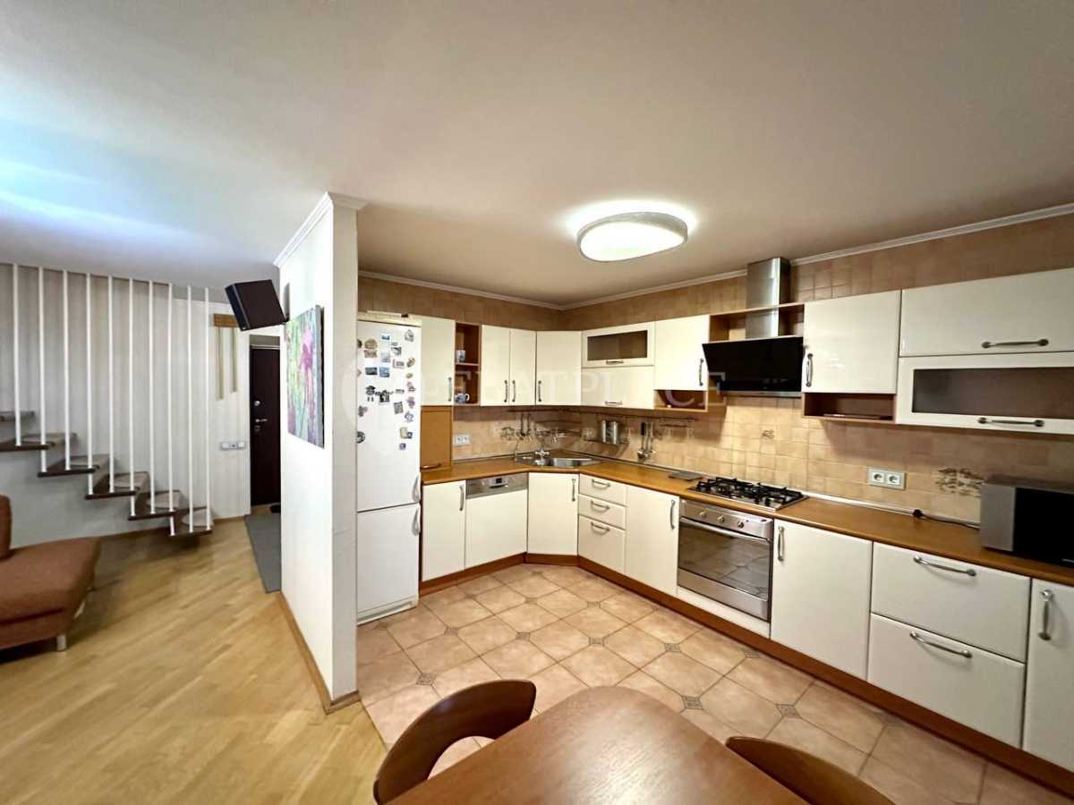 Продажа 3-комнатной квартиры 127 м², Голосеевский просп., 108к2