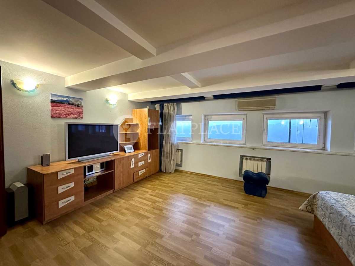 Продажа 3-комнатной квартиры 127 м², Голосеевский просп., 108к2