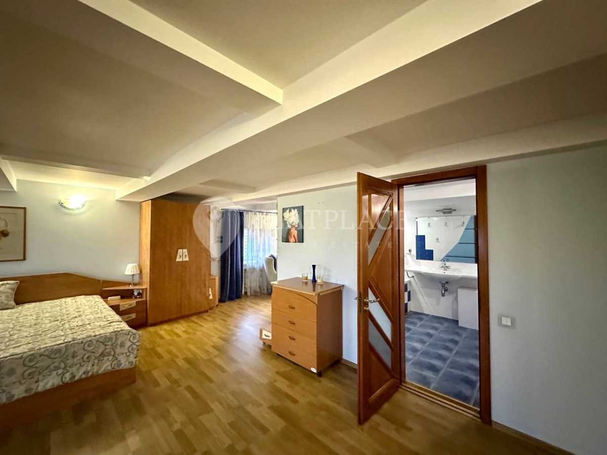 Продажа 3-комнатной квартиры 127 м², Голосеевский просп., 108к2