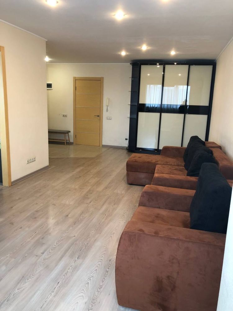 Продаж 1-кімнатної квартири 41 м², Надії Олексеєнко вул.