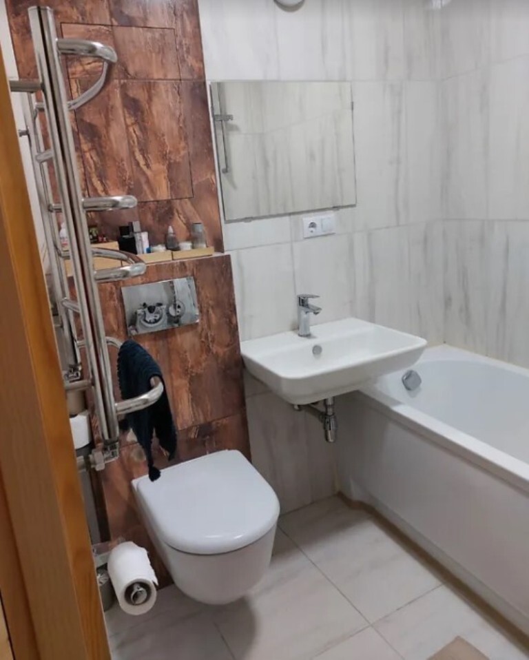 Продаж 2-кімнатної квартири 44 м², Олександра Поля просп.