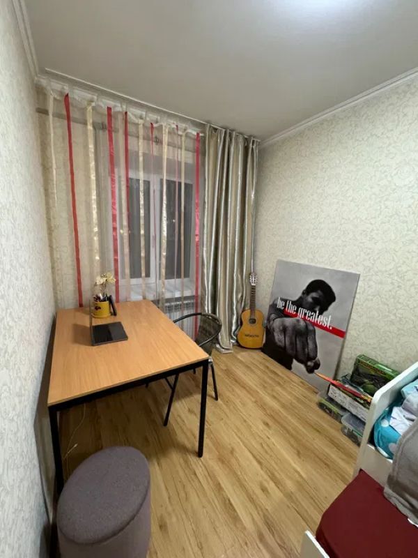 Продаж 3-кімнатної квартири 60 м², Олександра Поля просп., 102А