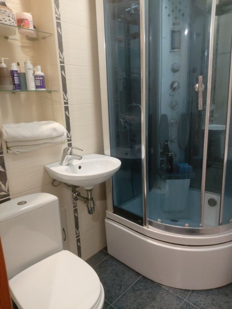 Продаж 1-кімнатної квартири 32 м², Данила Галицького вул.