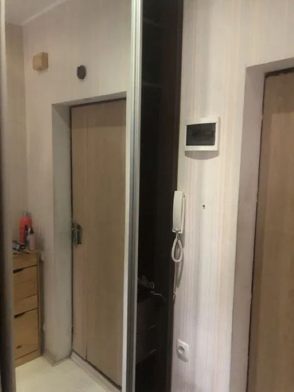 Продаж 1-кімнатної квартири 33 м², Лабораторна вул.