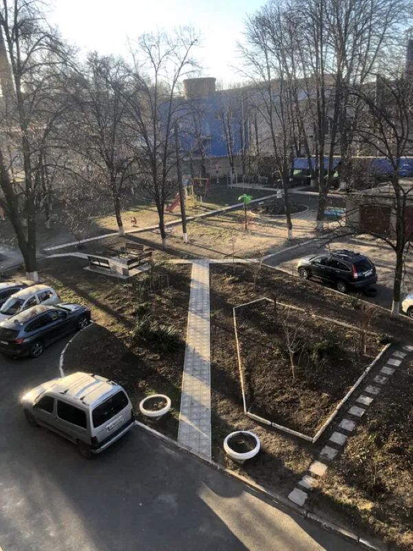 Продаж 1-кімнатної квартири 33 м², Лабораторна вул.