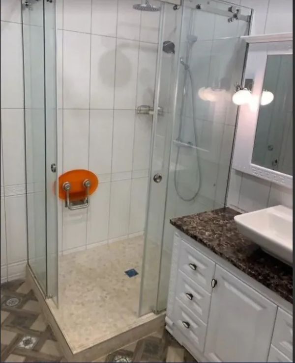 Продаж 1-кімнатної квартири 56 м², Сімферопольська вул., 2П