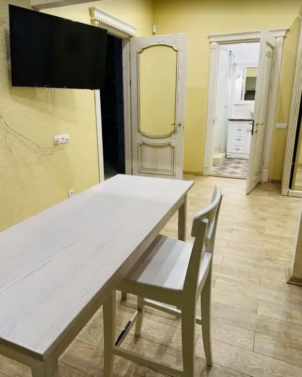 Продаж 1-кімнатної квартири 56 м², Сімферопольська вул., 2П