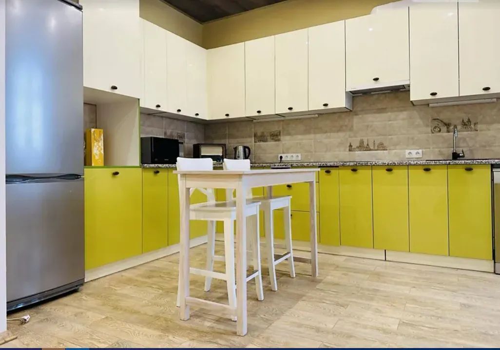 Продаж 1-кімнатної квартири 56 м², Сімферопольська вул., 2П