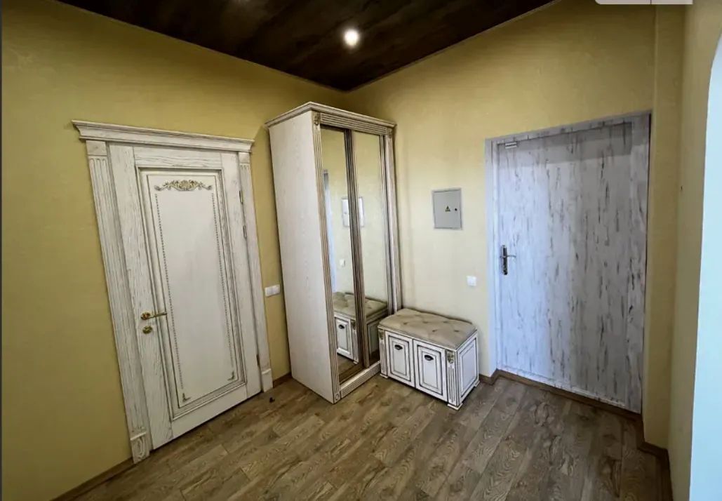 Продаж 1-кімнатної квартири 56 м², Сімферопольська вул., 2П