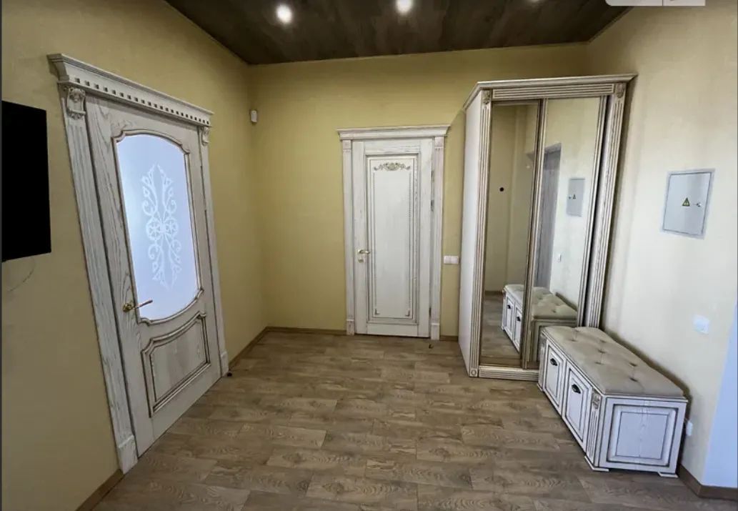 Продаж 1-кімнатної квартири 56 м², Сімферопольська вул., 2П