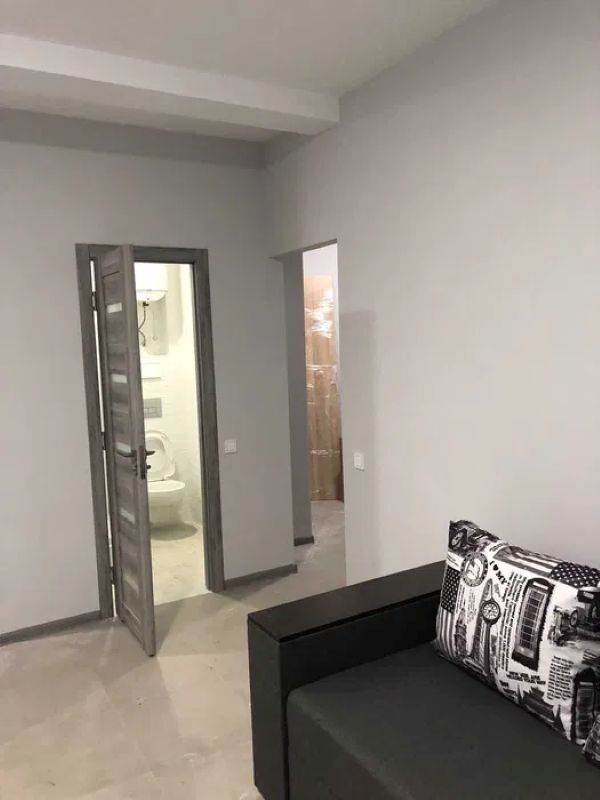 Продаж 1-кімнатної квартири 38 м², Караваєва вул.