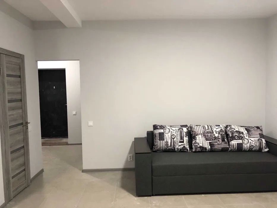 Продаж 1-кімнатної квартири 38 м², Караваєва вул.