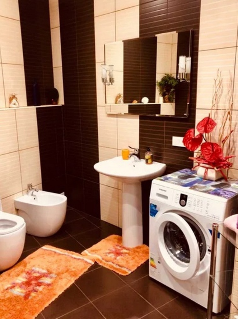 Продаж 2-кімнатної квартири 65 м², Глінки вул., 2