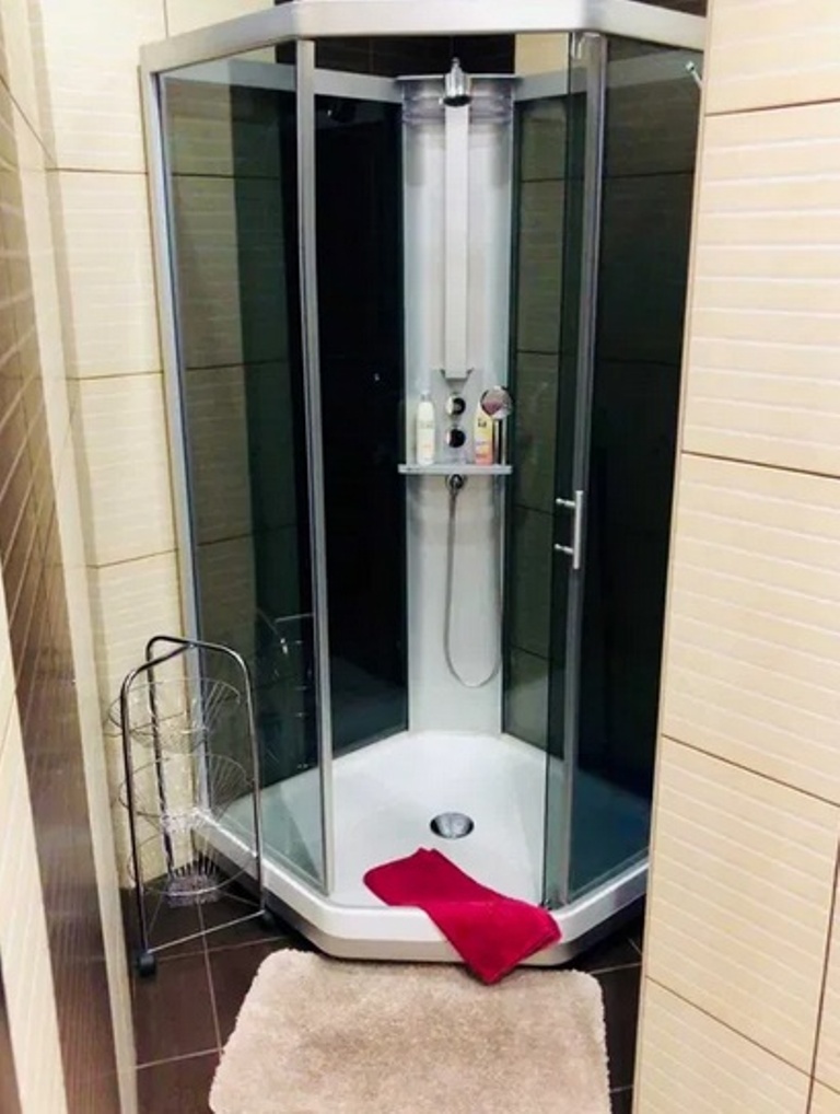 Продаж 2-кімнатної квартири 65 м², Глінки вул., 2