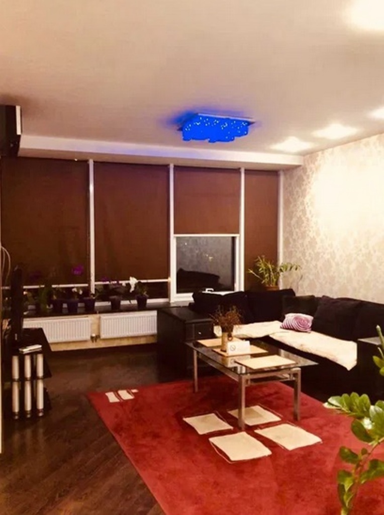 Продаж 2-кімнатної квартири 65 м², Глінки вул., 2