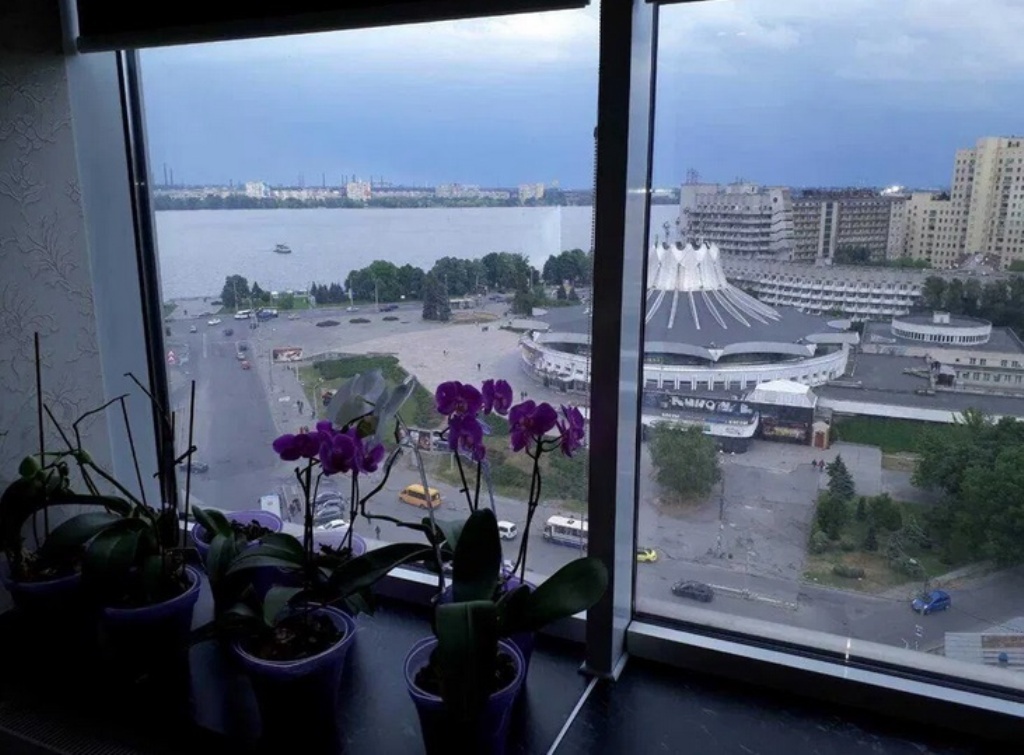 Продаж 2-кімнатної квартири 65 м², Глінки вул., 2