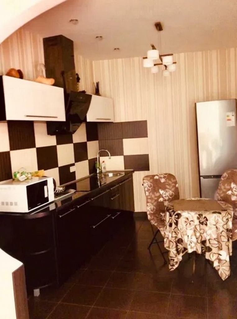 Продаж 2-кімнатної квартири 65 м², Глінки вул., 2