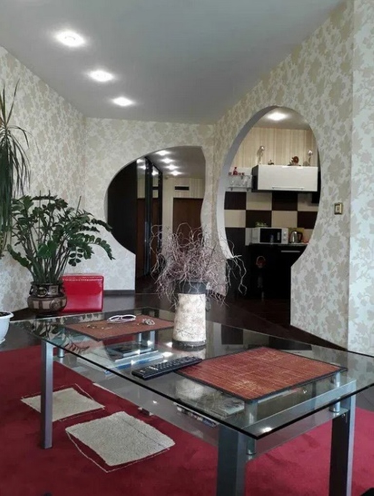 Продаж 2-кімнатної квартири 65 м², Глінки вул., 2