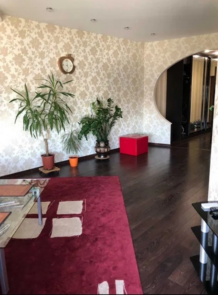 Продаж 2-кімнатної квартири 65 м², Глінки вул., 2