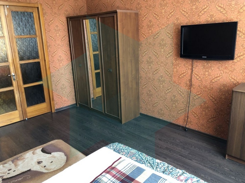 Аренда 3-комнатной квартиры 80 м², Дмитрия Яворницкого просп., 123