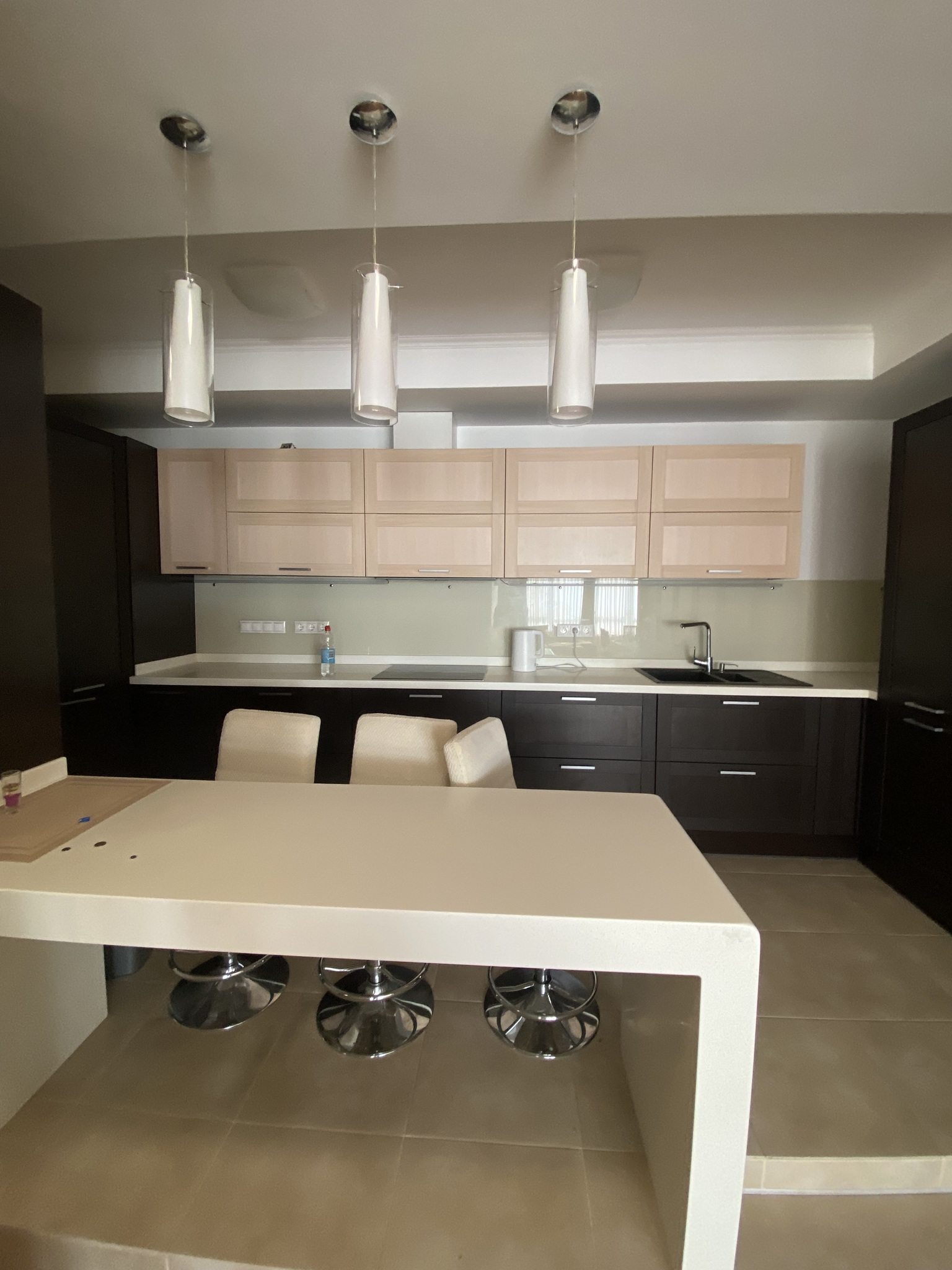 Продажа 3-комнатной квартиры 140 м², Кловский спуск, 7А