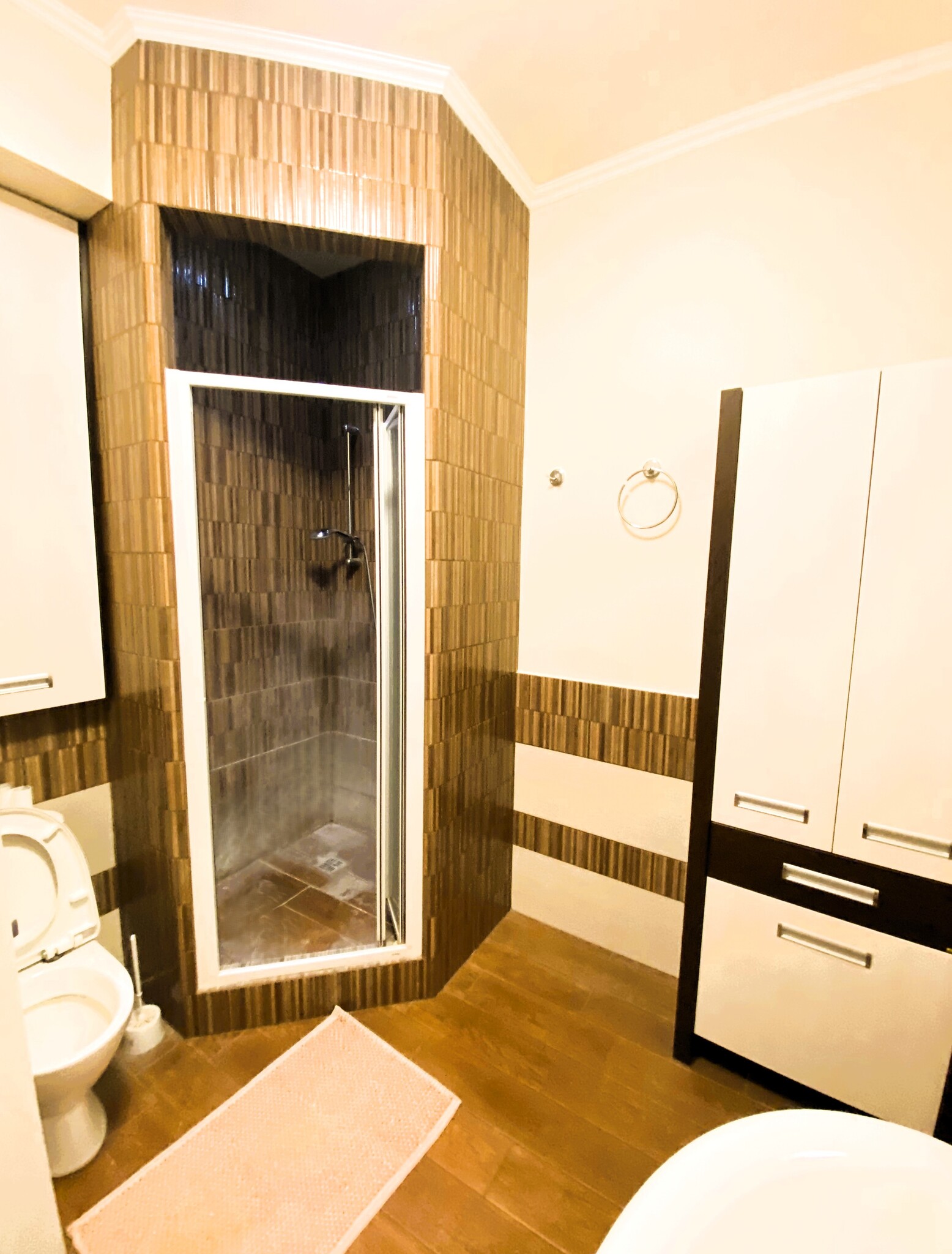 Продажа 3-комнатной квартиры 140 м², Кловский спуск, 7А