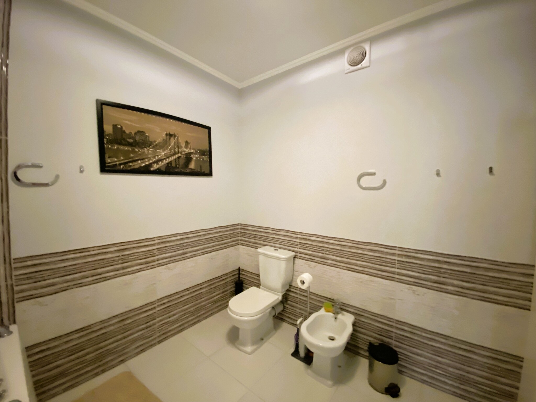 Продажа 3-комнатной квартиры 140 м², Кловский спуск, 7А